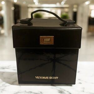 VICTORIAS SECRET SCANDALOUS LIMITED EDITION JEWELRY MAKEUP-MIRROR TRAVEL CASE